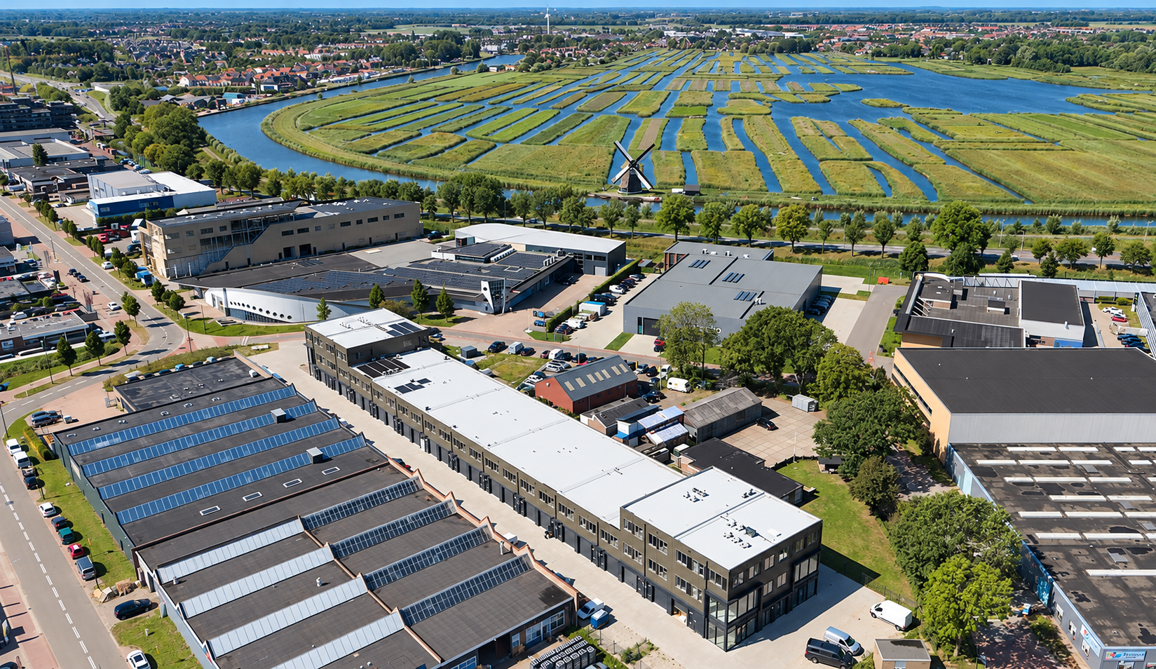 Bedrijfsunits aan het Nijverheidsplein 1 in Heerhugowaard, foto 2